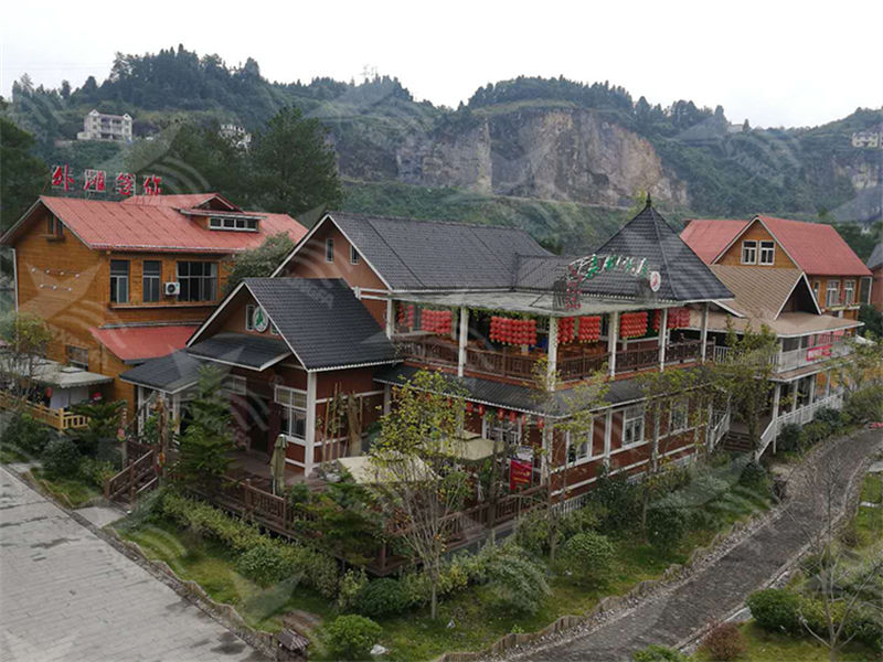 選擇貴陽合成樹脂瓦，為南方屋頂雨季防水護航